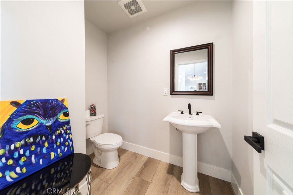 listing image 130727101985363526777