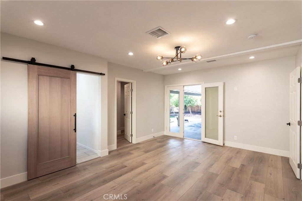 listing image 130725127636804601392