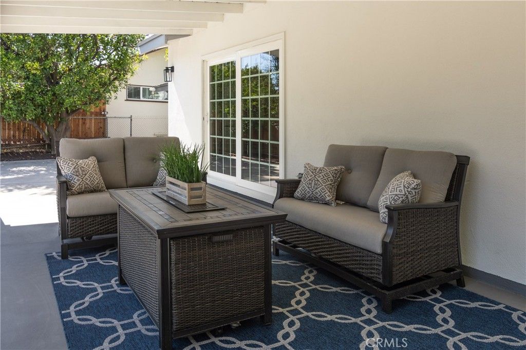 listing image 130726474346193428495