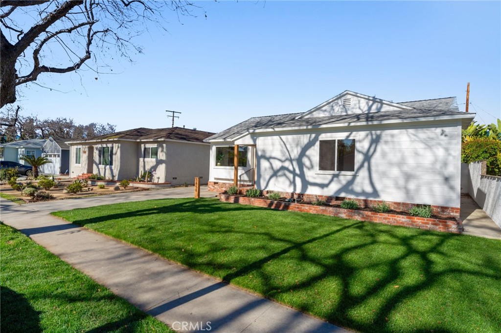 3858 Ladoga Avenue