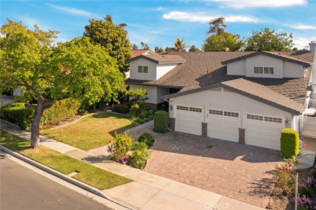 1795 Hummingbird Drive
