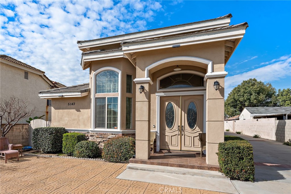 Properties 1 5143 Acacia Street