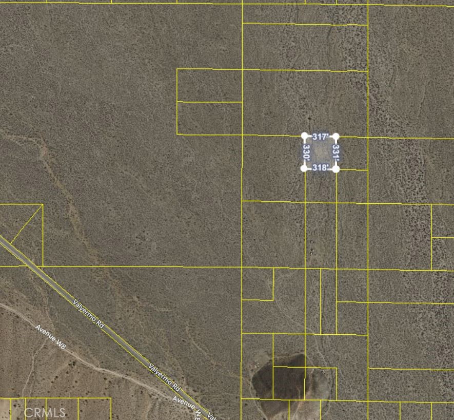 Great 2.41 acre land parcel in Pearblossom! Close to Pearblossom Hwy and the central residential/commercial area of Pearblossom, as well as the popular Crystalaire Country Club and Mountain High. Nice mountain views. Great location for outdoor recreation close to the city, as well as building a property or holding the property for long-term investment.