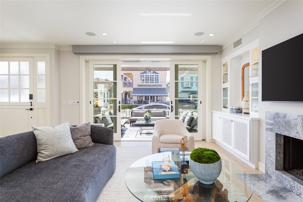 listing image 130726626223860365138
