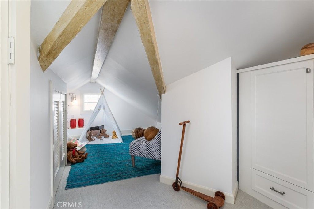 listing image 130723799425727583129