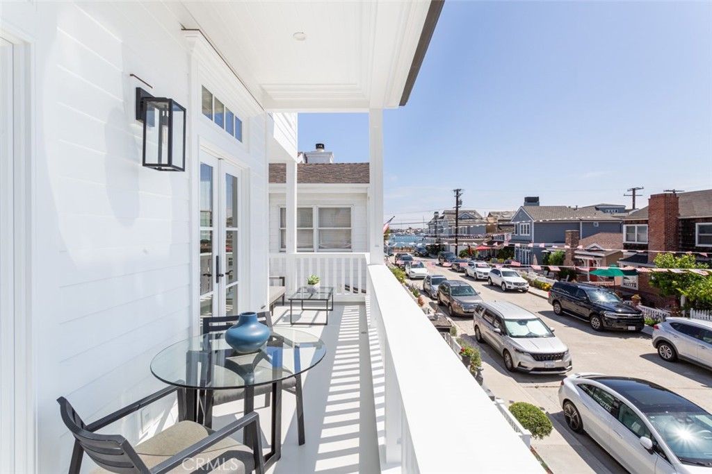 listing image 130725564196748889032
