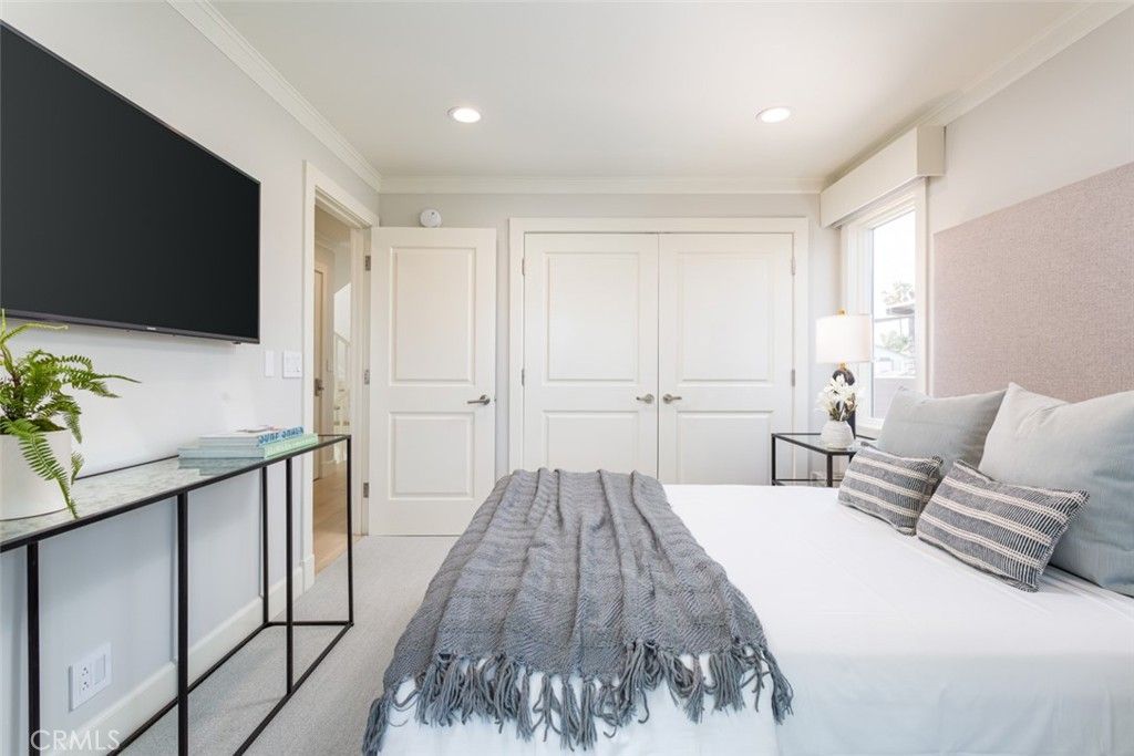 listing image 130724040159055532076