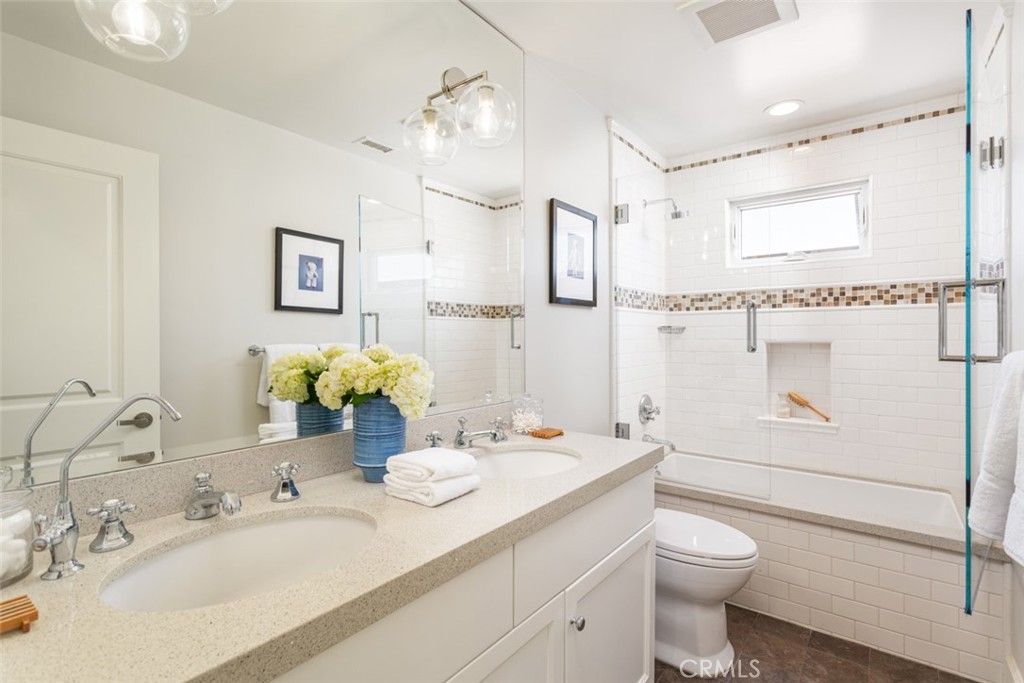 listing image 130724516100393446459