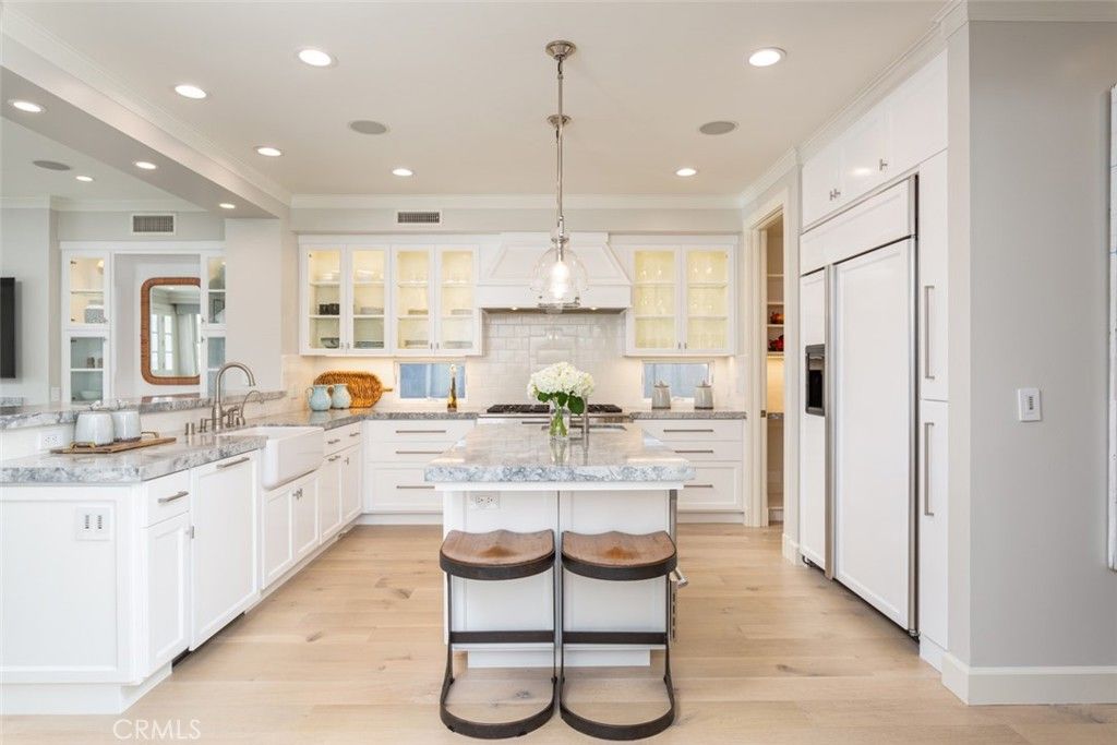 listing image 130727813963273417239
