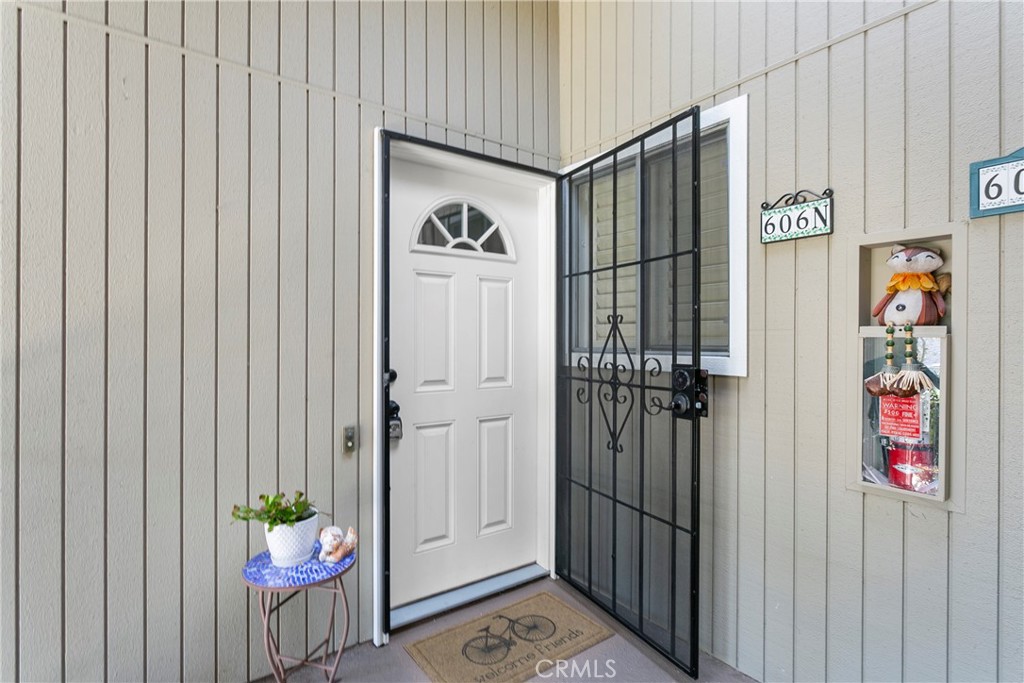 606 Avenida Sevilla N