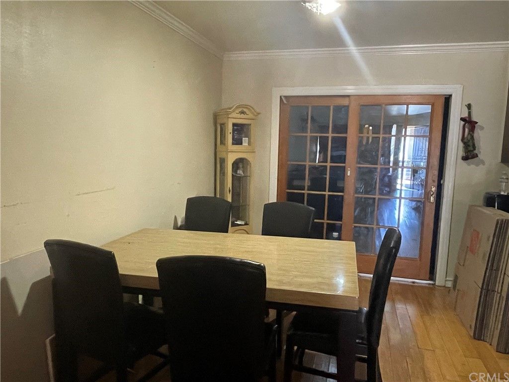 listing image 130726419211862582444