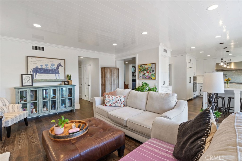 Crest De Ville Terraces (CDT) - Residential