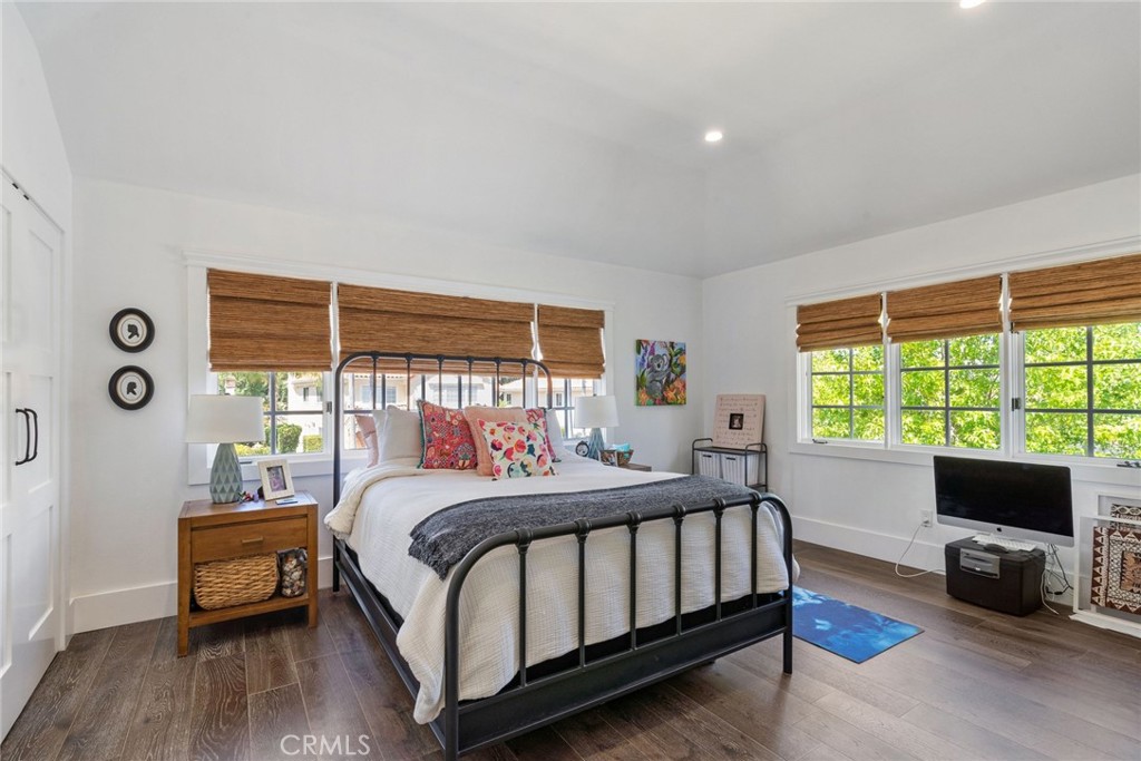 Crest De Ville Terraces (CDT) - Residential