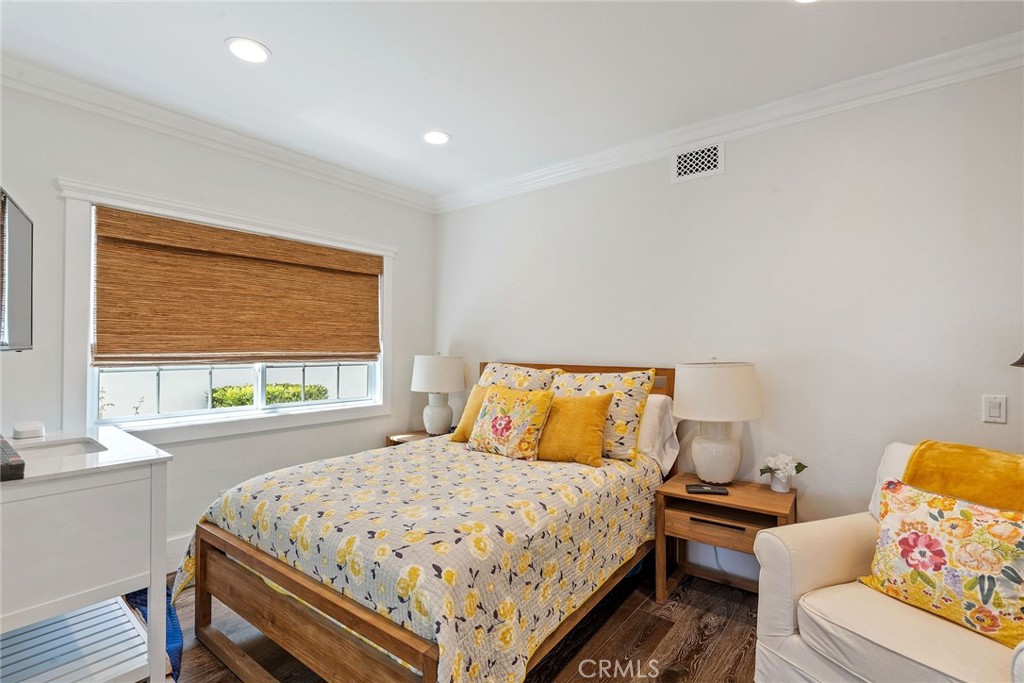 Crest De Ville Terraces (CDT) - Residential