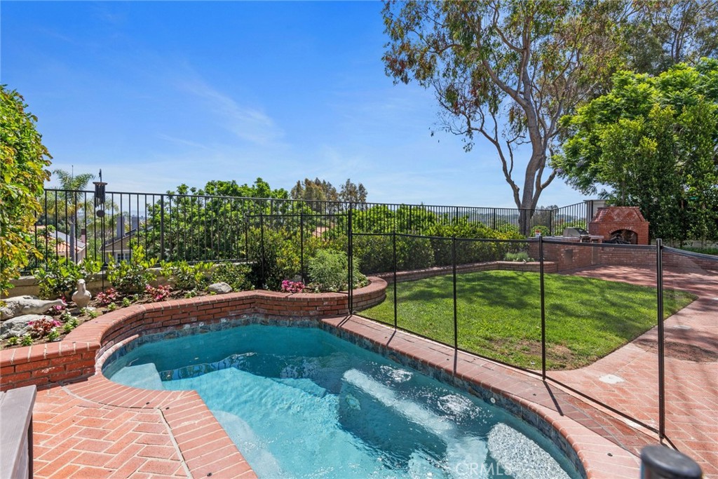 Crest De Ville Terraces (CDT) - Residential