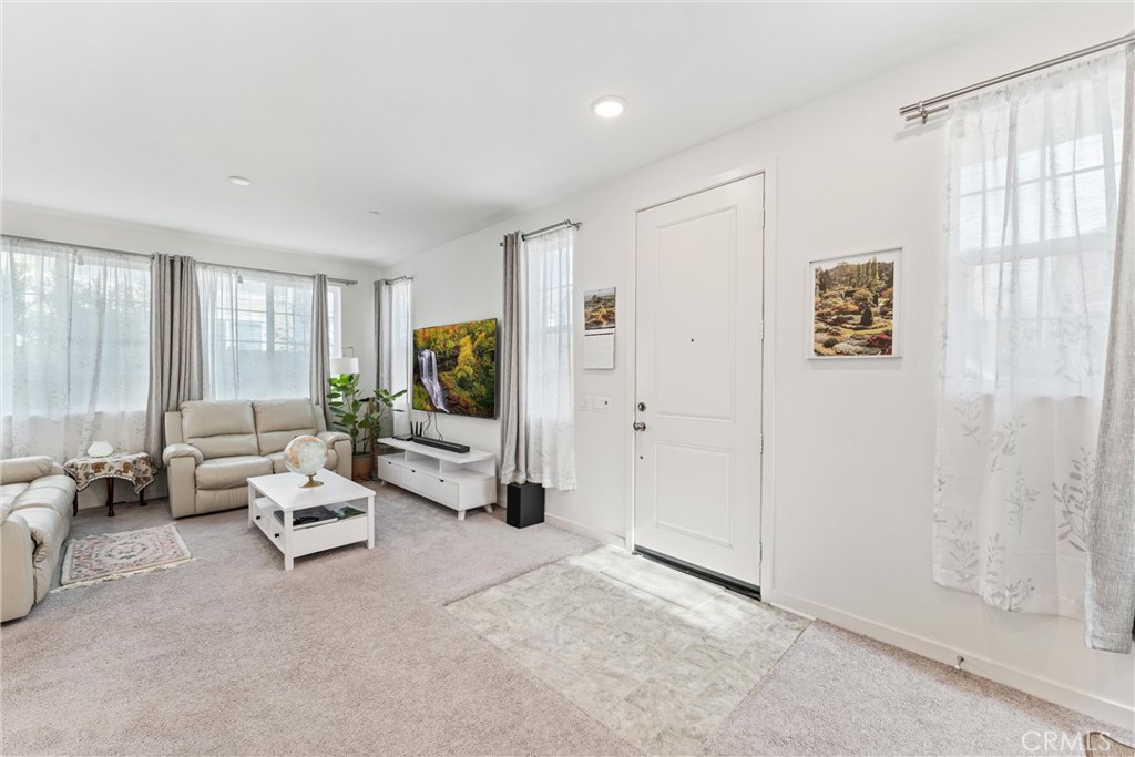 Photo 5 of 38 of 1615 Harwood Place house