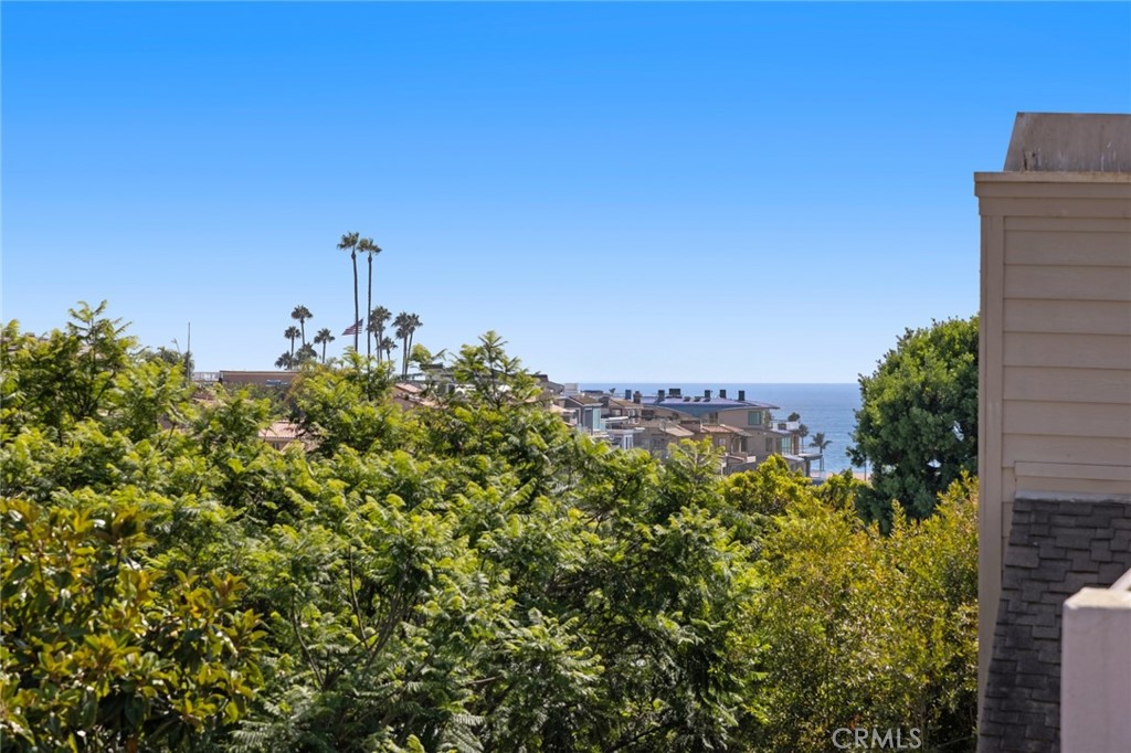 Corona del Mar South of PCH (CDMS) - Residential