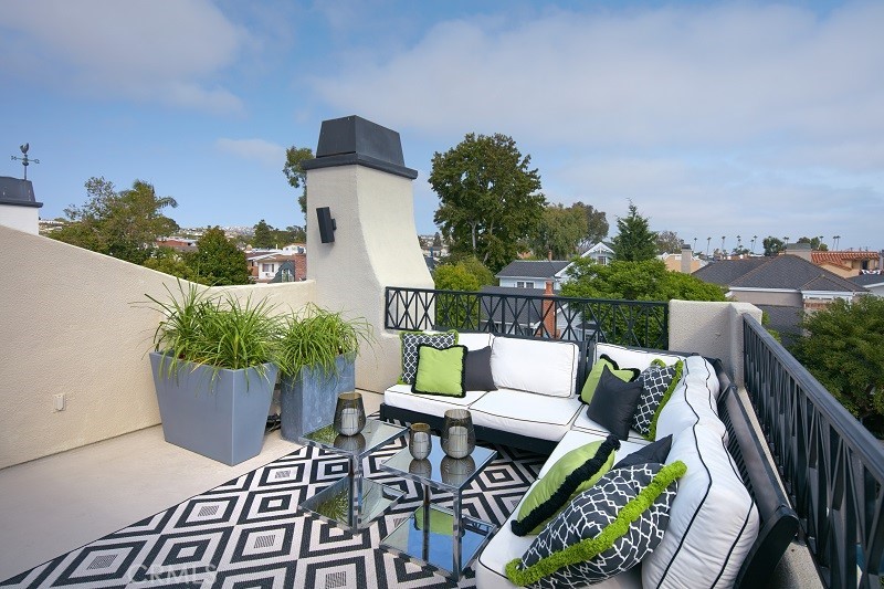 Corona del Mar South of PCH (CDMS) - Residential