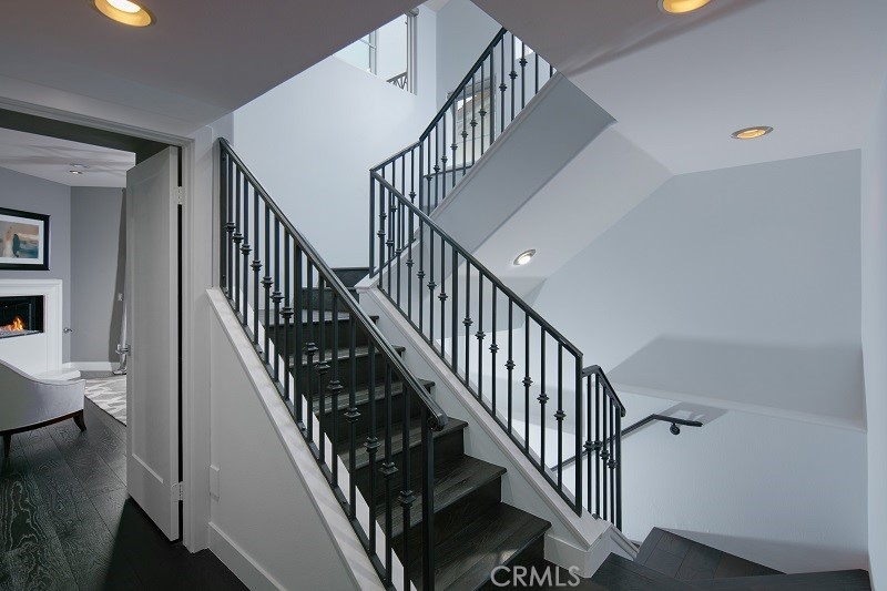 Corona del Mar South of PCH (CDMS) - Residential