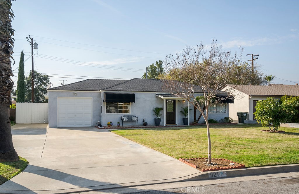 921 South Calmgrove Avenue