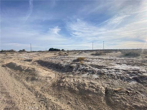 Photo of 2172 Lansing Avenue, Salton City, CA 92274 (MLS # EV23227609) Photo of 2172 Lansing Avenue, Salton City, CA 92274 (MLS # EV23227609)