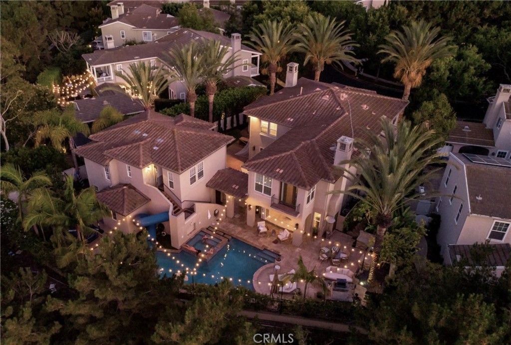 listing image 130729321796554606201