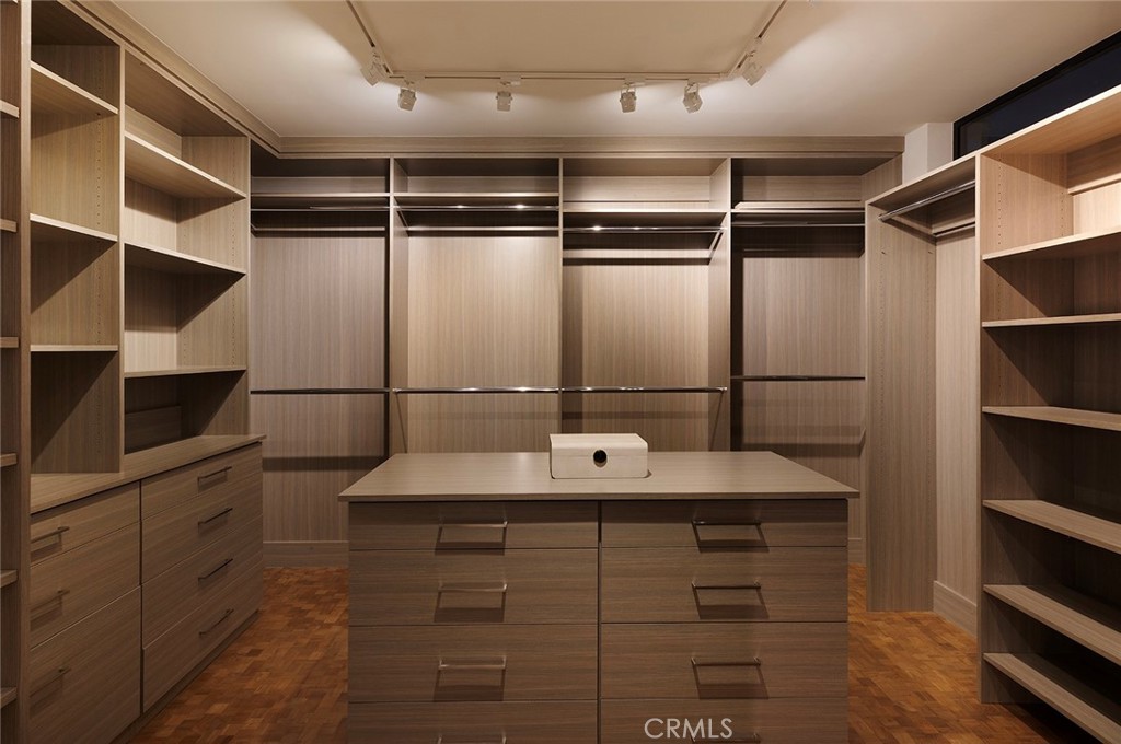 Corona Highlands (CORH) - Residential