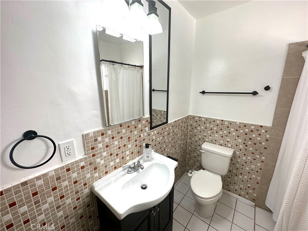 ,custom - Residential Lease