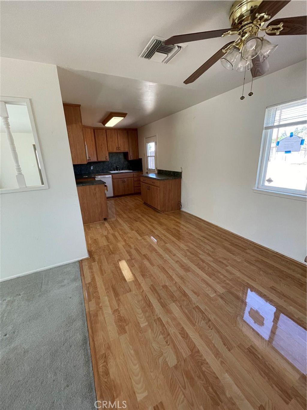 listing image 130721563419554516603