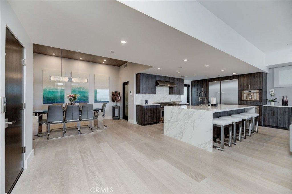 listing image 130721085340384695038