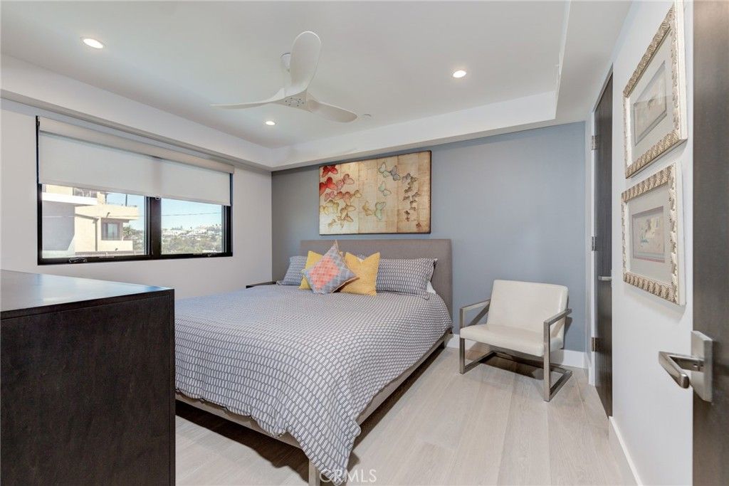 listing image 130720176327746857201