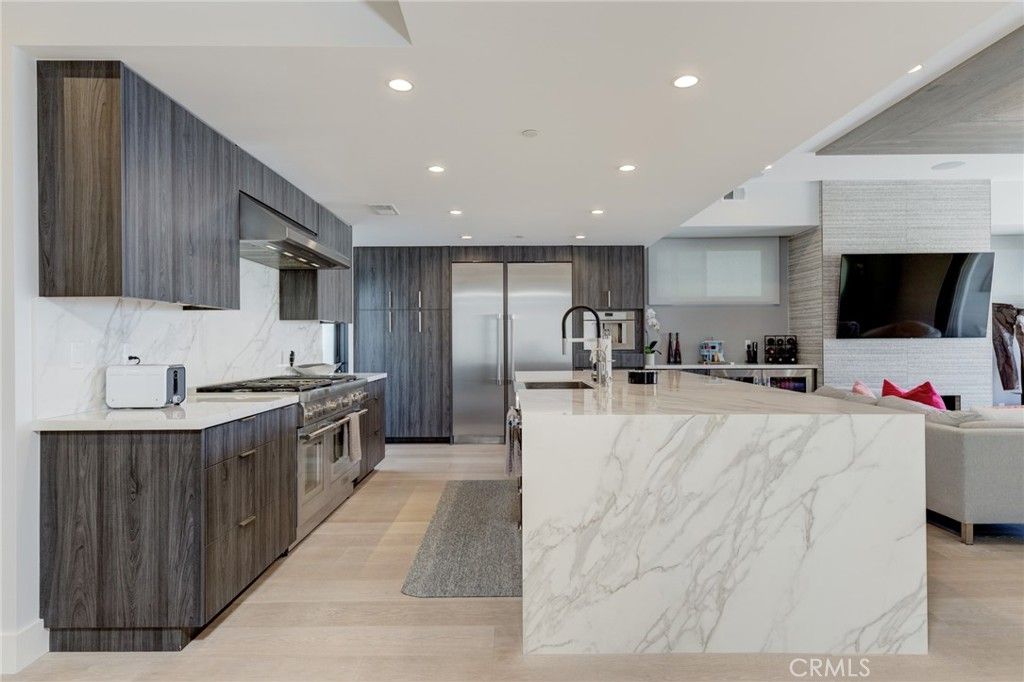 listing image 130725554340230300197