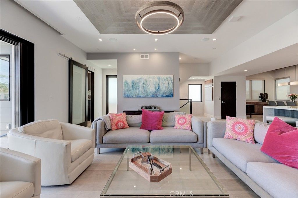 listing image 130729291509044343838