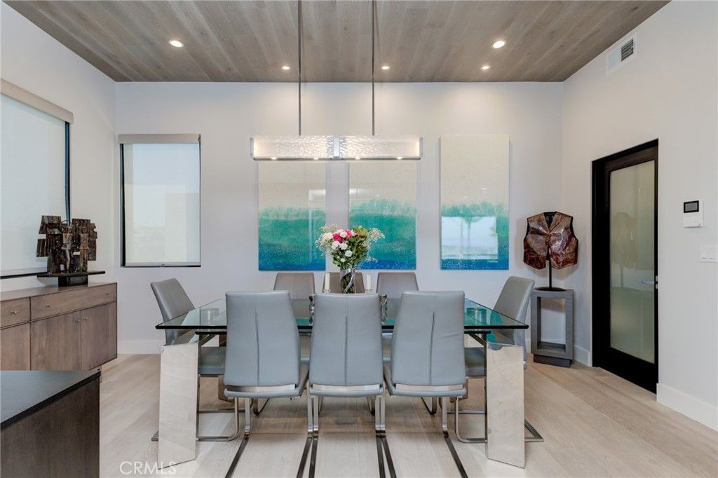 listing image 130727736733548130305