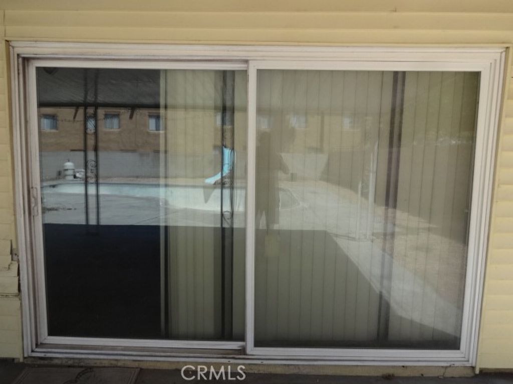 listing image 130721645910450659822