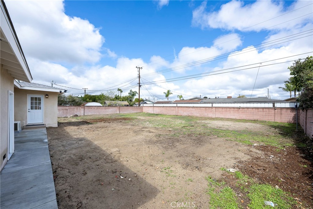 2511 W Conley Avenue