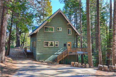 Photo of 7649 Forest Drive, Fish Camp, CA 93623 (MLS # MP25018899)