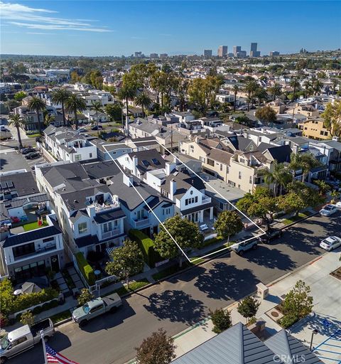 A home in Corona Del Mar