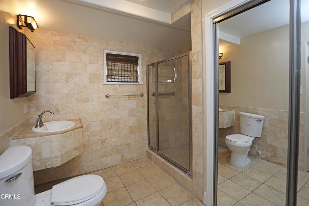 listing image 130728375900589252220