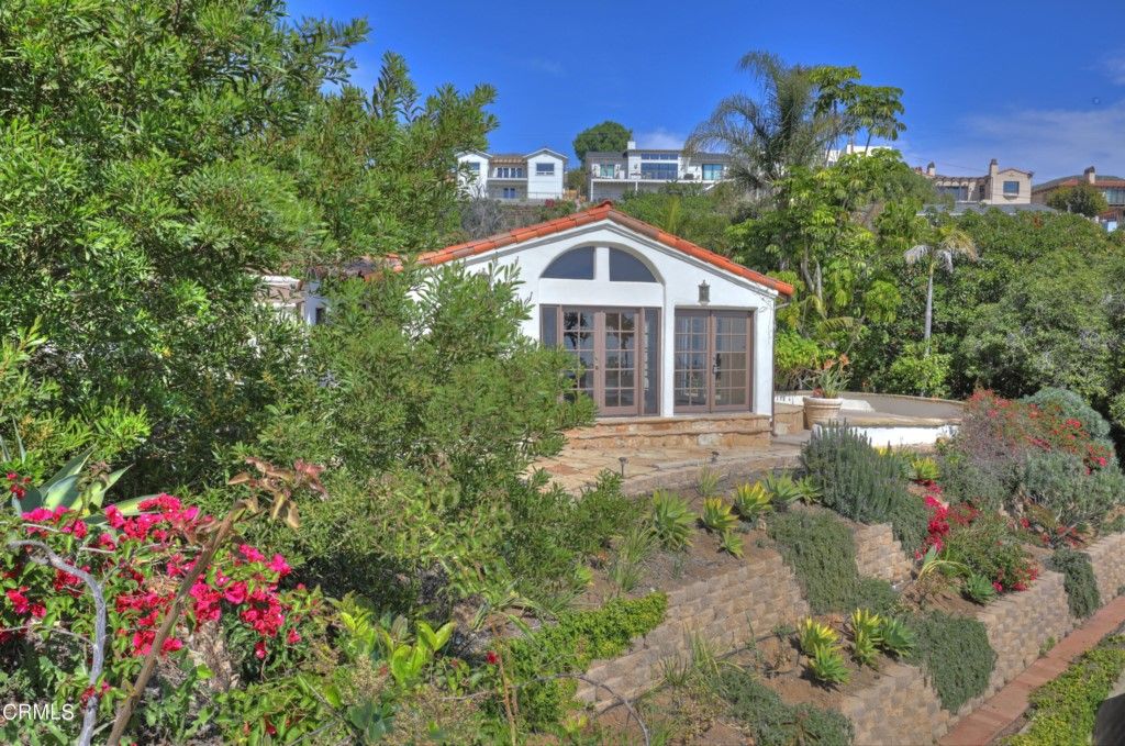 listing image 130725661451206424355