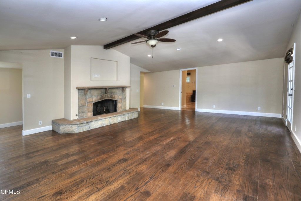 listing image 130728398334232941233
