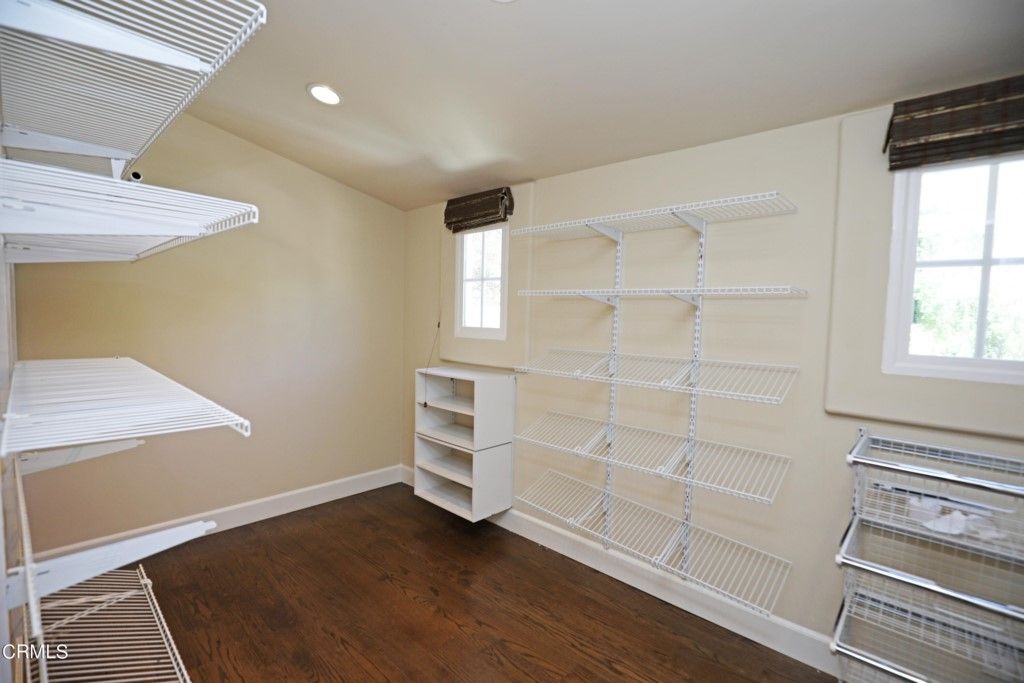 listing image 130720372819480113920