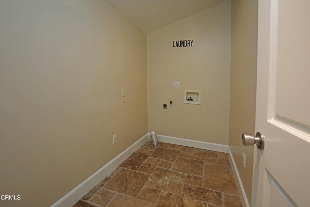 listing image 130721464461269384237