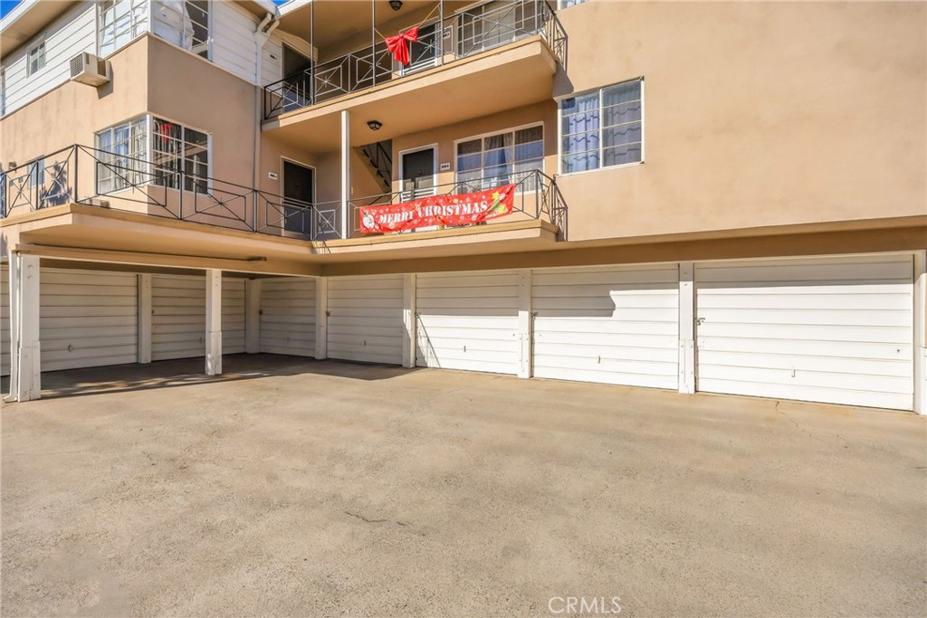 Properties 4 1515 W Commonwealth Avenue