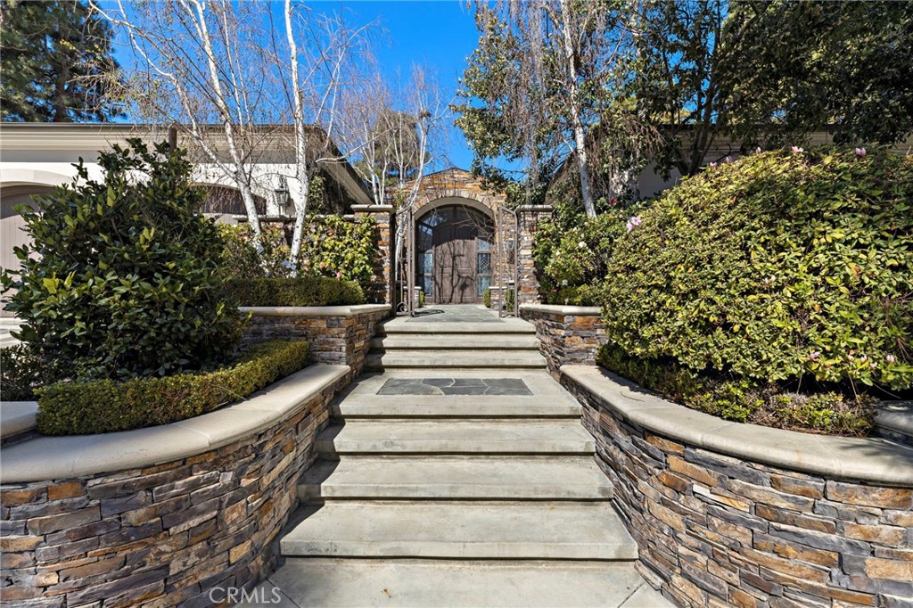 52 Burning Tree Road