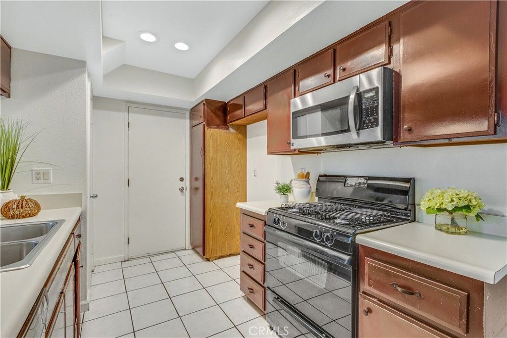 listing image 130723017387510211864