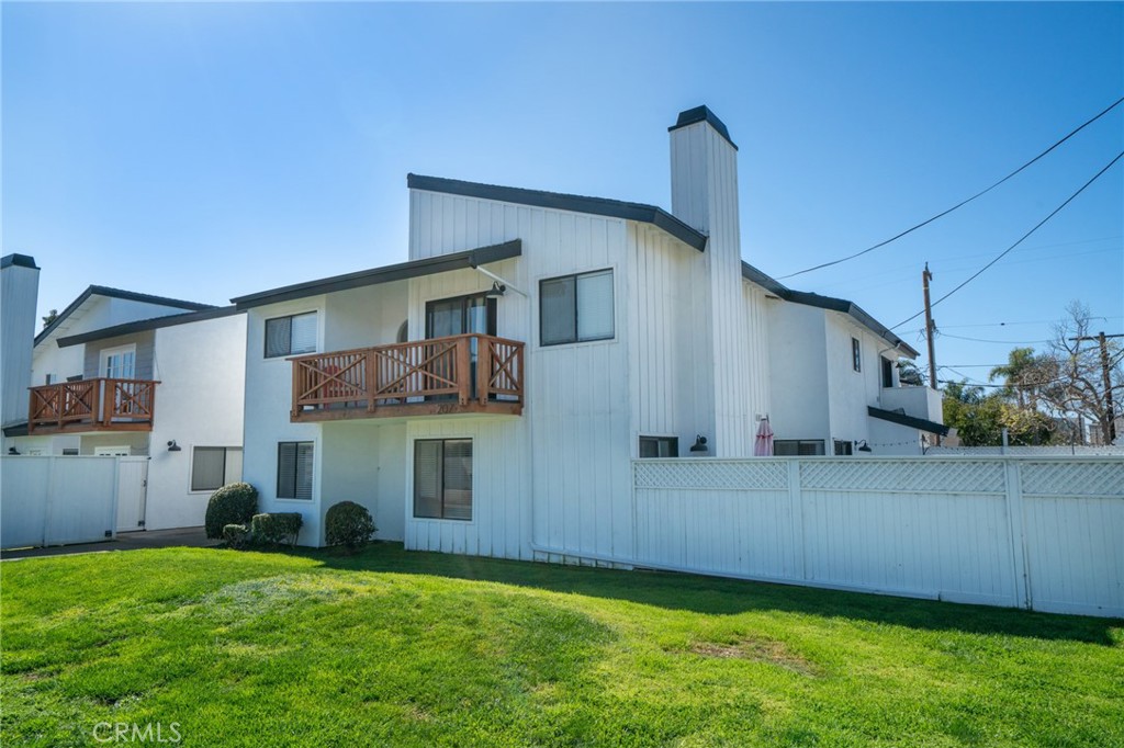 207 Knox Street