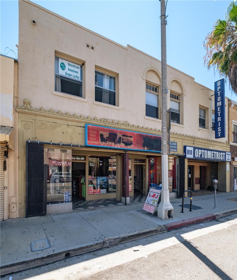 810 N Avalon Boulevard