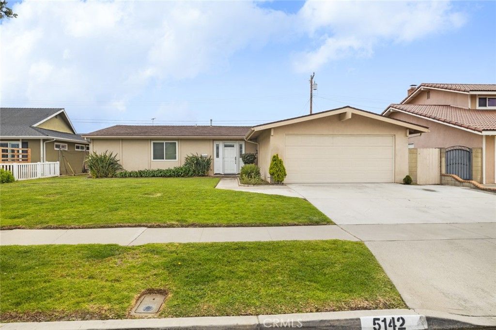 listing image 130726125448682122782