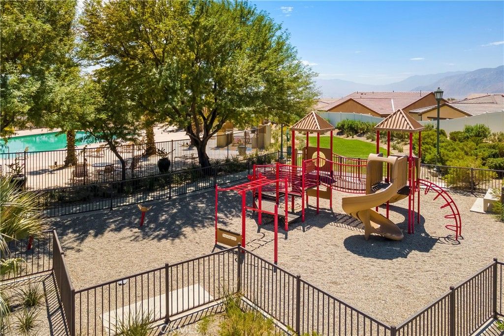 listing image 130723308369100602695
